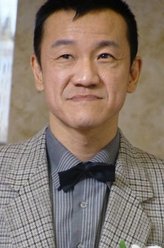 白水（陈为民饰演）