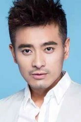 陈家康（陈龙饰演）