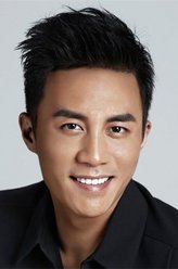 原小荻（杜淳饰演）