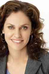 Laurie Garvey（艾米·布伦尼曼饰演）