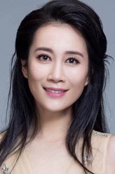 李如锦（温峥嵘饰演）