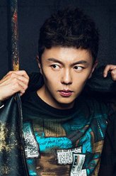 三师兄智明（谢苗饰演）
