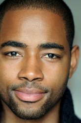 Lawrence（杰·埃利斯饰演）