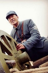 杨志华（于震饰演）
