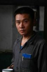 晃悠（任帅饰演）