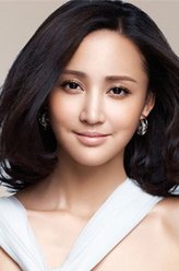 李啦（张歆艺饰演）
