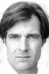 亨利·科泽尼（亨利·科泽尼饰演）