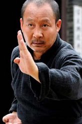 李占魁（马少骅饰演）
