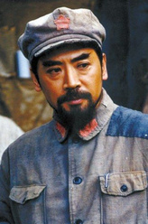 周恩来（刘劲饰演）