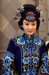 大太太（刘雪华饰演）