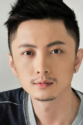 小石头（贾景晖饰演）