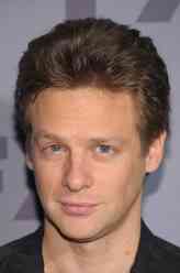 Tim Gutterson（雅各布·皮特斯饰演）