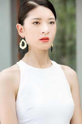 秦明研（蒋菲菲饰演）