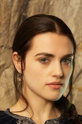 Lena Luthor（凯蒂·麦格拉思饰演）