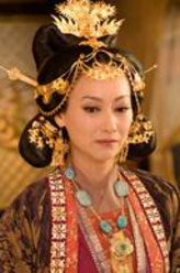 杜飞虹（惠英红饰演）