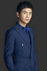 易奕（张晓龙饰演）