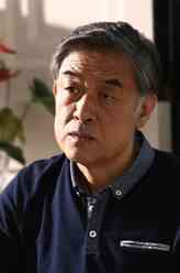 苏建设(苏父)（李建义饰演）