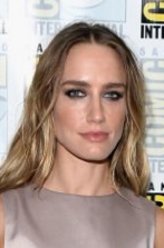 Dutch Velders（露塔·格德米纳斯饰演）