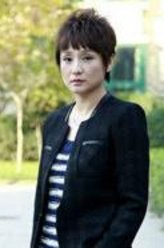 董云（孔琳饰演）