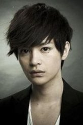 濑户康史（濑户康史饰演）