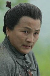 贝婆婆（郑佩佩饰演）