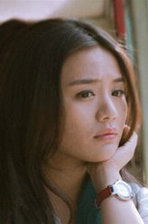 蓝小依（马思纯饰演）