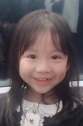 许果（凌岑饰演）