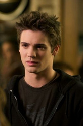 杰里米·吉尔伯特（史蒂文・R・麦奎因饰演）