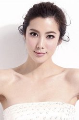 叶心（王珂饰演）