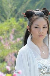 大龙女（郑敏饰演）