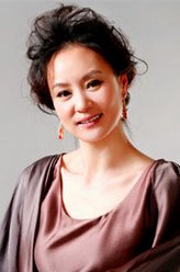 冯秀年（刘雪华饰演）