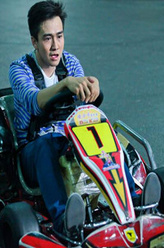 郑艾平（翟天临饰演）