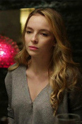 凯特·帕克斯（朱迪·科默饰演）