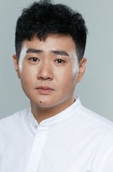 权美秀（丁文博饰演）