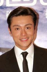 卓少谦（黄浩然饰演）