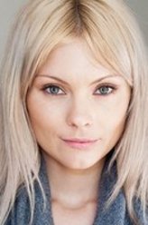DI Helen Weeks（玛安娜·本灵饰演）