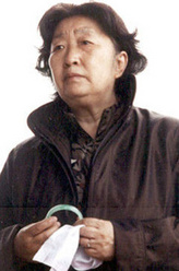 妈妈（彭玉饰演）