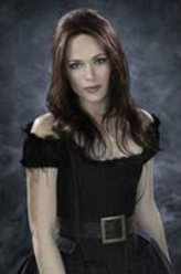 Katrina（凯蒂娅·温特饰演）