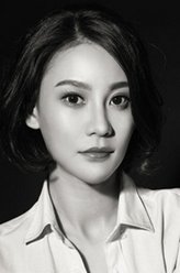 贺锦兮（安雅萍饰演）