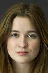 Mary（爱丽丝·恩格勒特饰演）