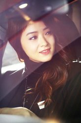 华莎（蒋欣饰演）