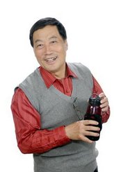 牛教授（白志迪饰演）