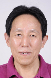 张三（尚国伟饰演）