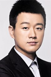 朱诚（佟大为饰演）