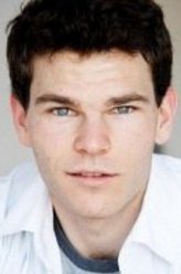 乔什·赫尔曼（乔什·赫尔曼饰演）