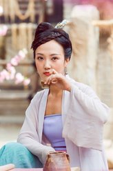柳如烟（杜沁怡饰演）