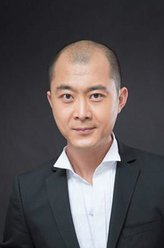 阿贵（孙布尔饰演）