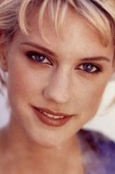 劳伦·李·史密斯（劳伦·李·史密斯饰演）