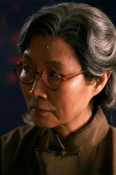 瞿母（吕中饰演）