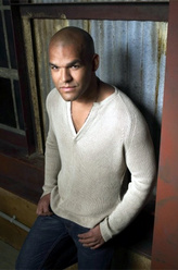 菲尔南多·苏克雷（阿莫里·诺拉斯科饰演）